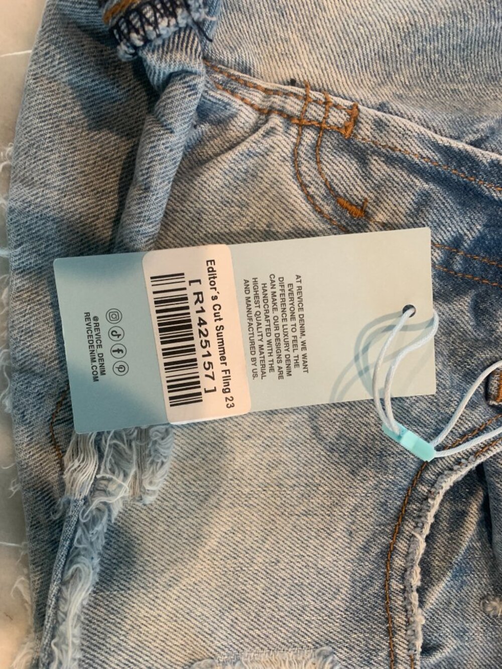 Revice Denim jean shorts - Picture 2 of 4